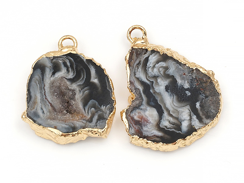 Пара подвесок срезов жеод морозного агата в оправе цвета "золото". Месторождение - Бразилия. Подвес - 2 мм. Размеры и вес усреднены. Мелкие выемки.
 | Интернет-магазин товаров для рукоделия