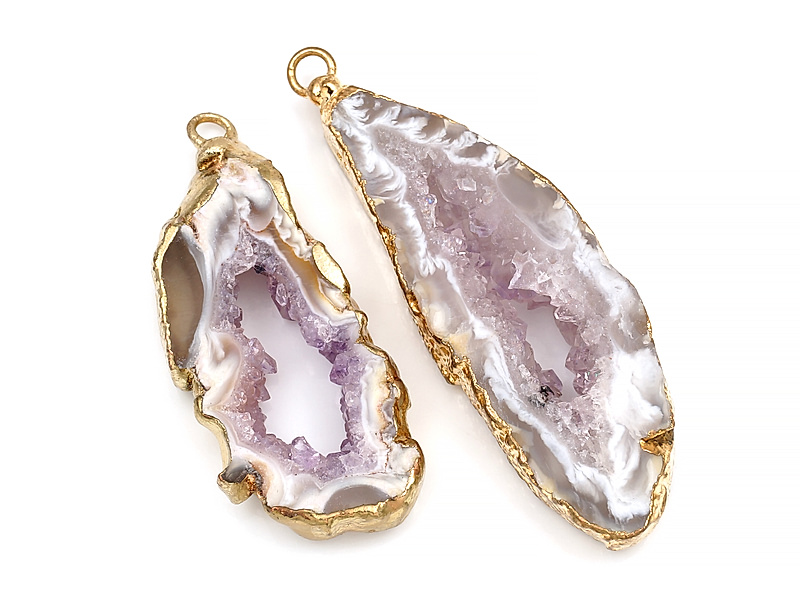 Пара подвесок срезов жеод морозного агата в оправе цвета "золото". Месторождение - Бразилия. Подвес - 2 мм. Размеры и вес усреднены. Мелкие выемки.
 | Интернет-магазин товаров для рукоделия