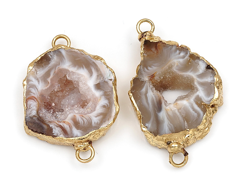 Пара коннекторов срезов жеод морозного агата в оправе цвета "золото". Месторождение - Бразилия. Подвес - 2 мм. Размеры и вес усреднены. Мелкие выемки.
 | Интернет-магазин товаров для рукоделия