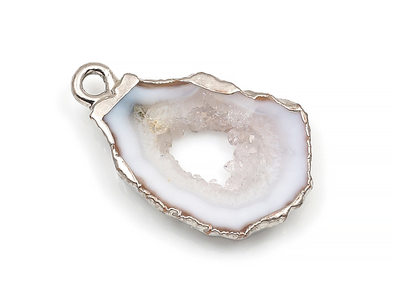 Подвеска среза жеоды морозного агата в оправе цвета "серебро". Месторождение - Бразилия. Подвес - 2 мм. Размеры и вес усреднены. Мелкие выемки.
| Интернет-магазин товаров для рукоделия