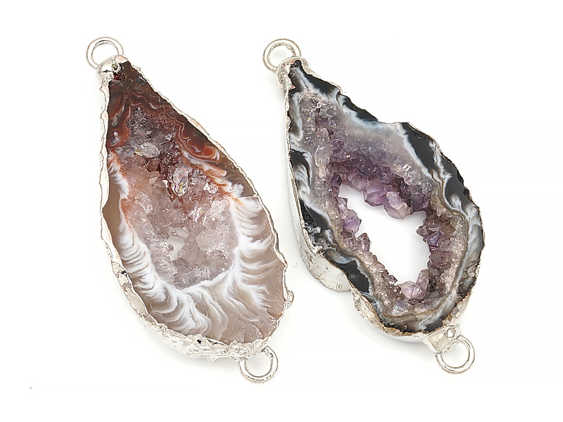 Пара коннекторов срезов жеод морозного агата в оправе цвета "серебро". Месторождение - Бразилия. Подвес - 2 мм. Размеры и вес усреднены. Мелкие выемки.
 | Интернет-магазин товаров для рукоделия
