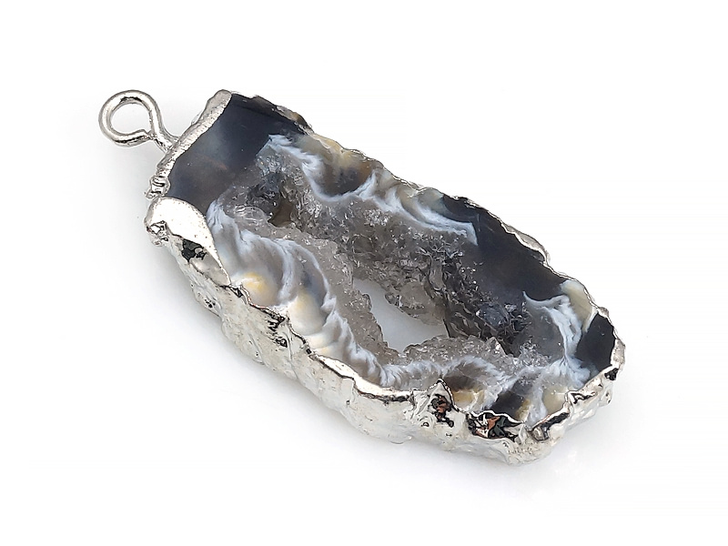 Подвеска из среза жеоды морозного агата в оправе цвета "серебро". Месторождение - Бразилия. Подвес - 2 мм. Размеры и вес усреднены. Мелкие выемки.
 | Интернет-магазин товаров для рукоделия