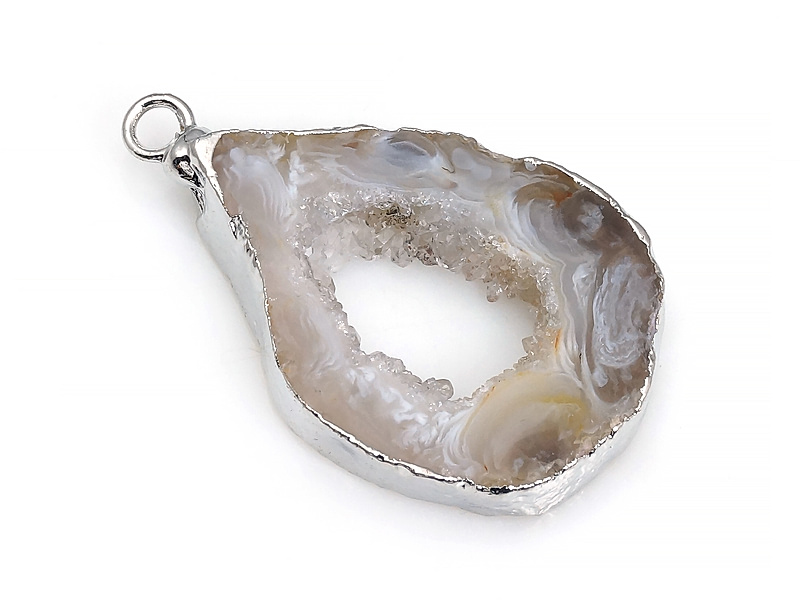 Подвеска из среза жеоды морозного агата в оправе цвета "серебро". Месторождение - Бразилия. Подвес - 2 мм. Размеры и вес усреднены. Мелкие выемки.
 | Интернет-магазин товаров для рукоделия