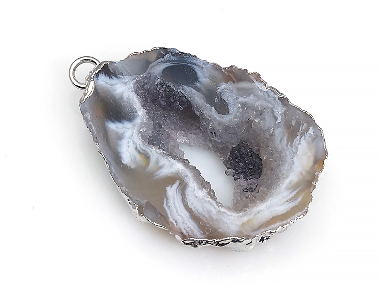 Подвеска из среза жеоды морозного агата в оправе цвета "серебро". Месторождение - Бразилия. Подвес - 2 мм. Размеры и вес усреднены. Мелкие выемки.
 | Интернет-магазин товаров для рукоделия