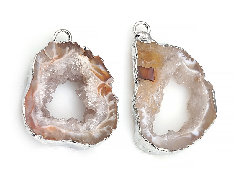 Пара подвесок срезов жеод морозного агата в оправе цвета "серебро". Месторождение - Бразилия. Подвес - 2 мм. Размеры и вес усреднены. Мелкие выемки. | Интернет-магазин товаров для рукоделия