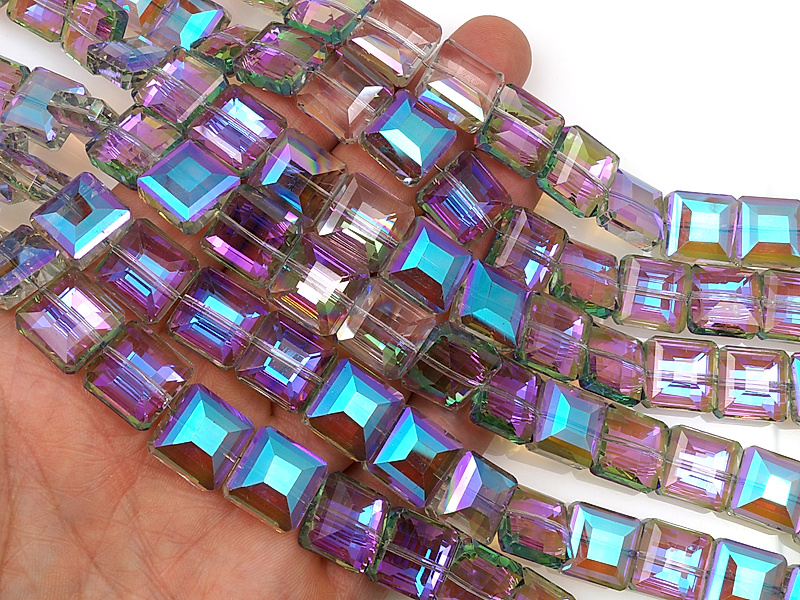 Граненые стеклянные бусины квадрат "Аметист"