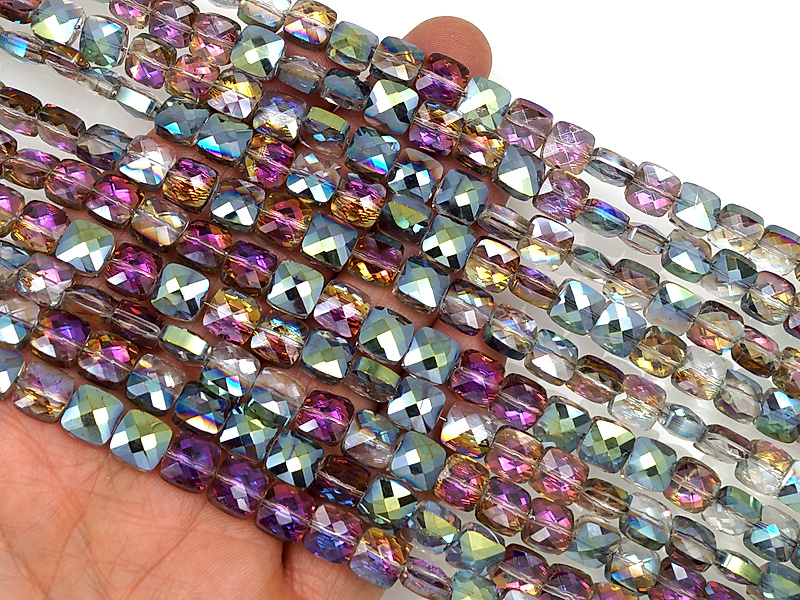 Граненые стеклянные бусины квадрат "Варисцит"