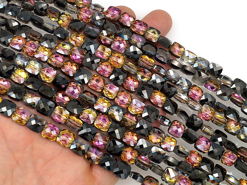 Граненые стеклянные бусины квадрат "Звездчатый диопсид"