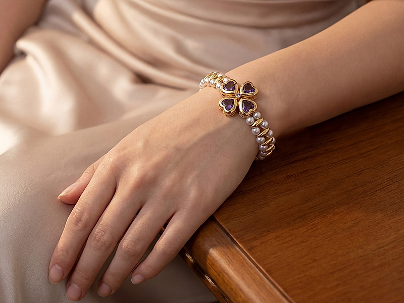 Набор материалов "Браслет с клевером из сердечек"