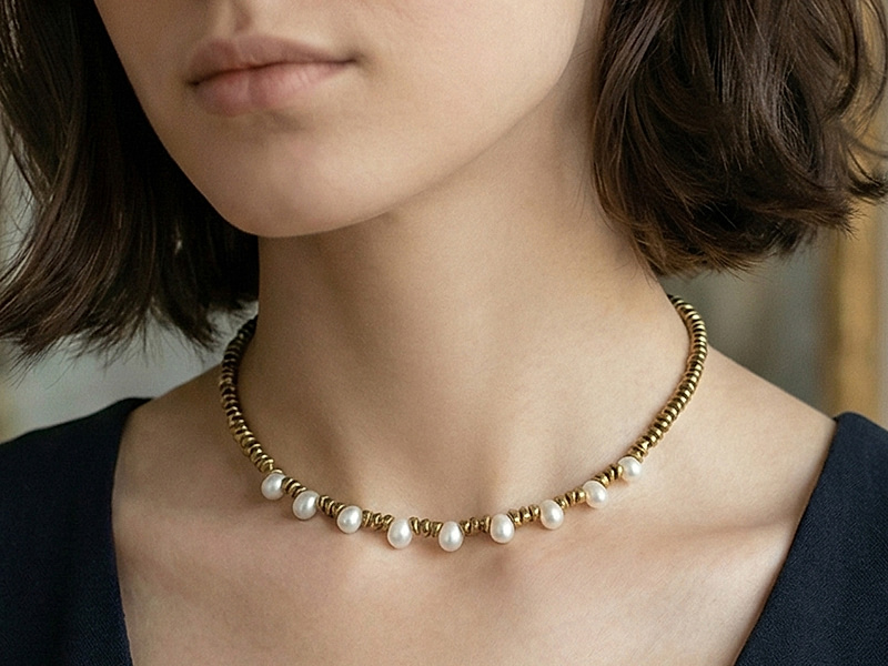 Набор материалов "Чокер  с золотым гематитом и белыми зернышками жемчуга"