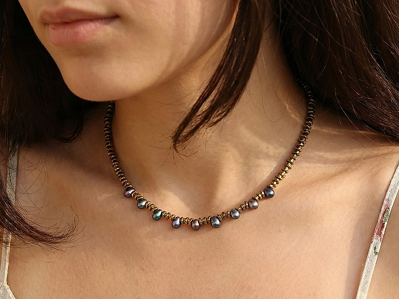 Набор материалов "Чокер  с золотым гематитом и синими зернышками жемчуга"