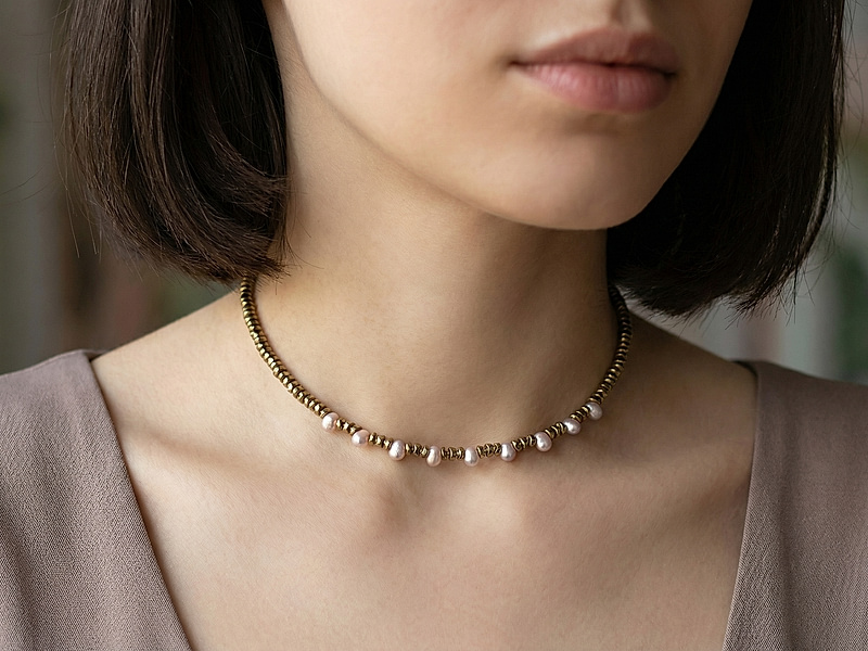 Набор материалов "Чокер  с золотым гематитом и розовыми зернышками жемчуга"