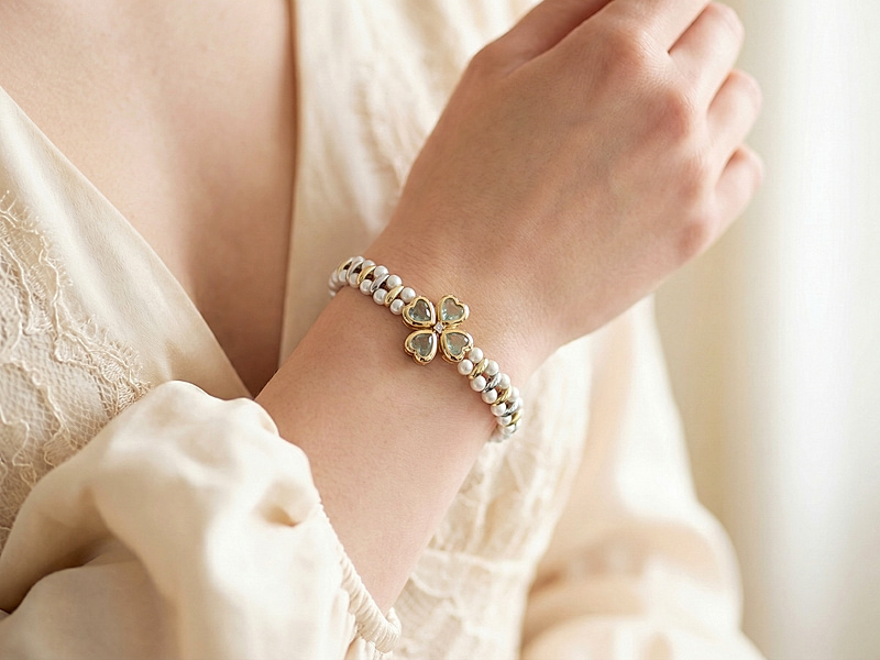 Набор материалов "Браслет биколор с клевером из сердечек топаз"