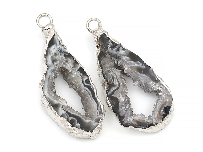 Пара подвесок срезов жеод морозного агата в оправе цвета "серебро". Месторождение - Бразилия. Подвес - 2 мм. Размеры и вес усреднены. Мелкие выемки. | Интернет-магазин товаров для рукоделия