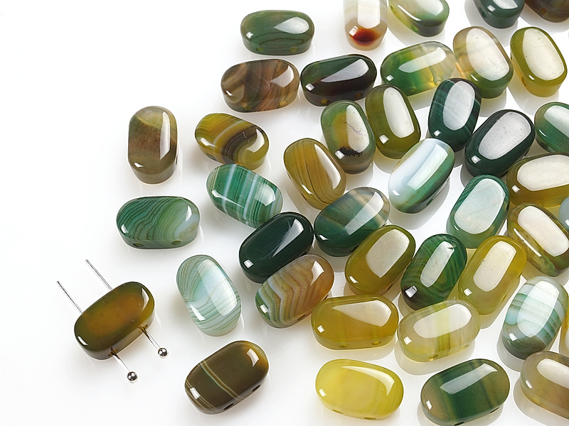 Бусины прямоугольники зеленого полосатого агата с двумя отверстиями