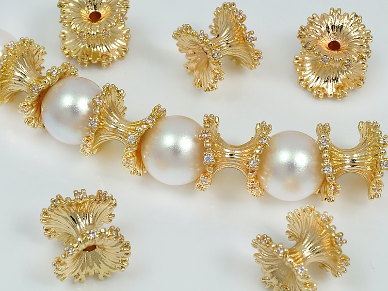 Бусина в форме буквы N для создания украшений. Покрытие - золото 14к. Размер прямоугольного отверстия 6.5 x 1.5 мм. Цена указана за штуку.
 | Интернет-магазин товаров для рукоделия