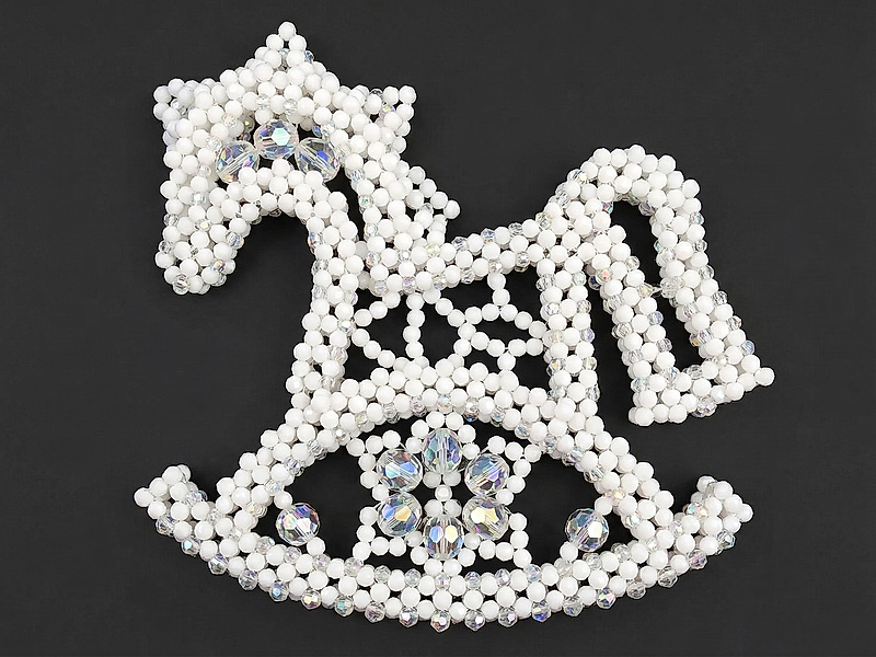 Набор материалов "Белая вологодская лошадка из бусин"