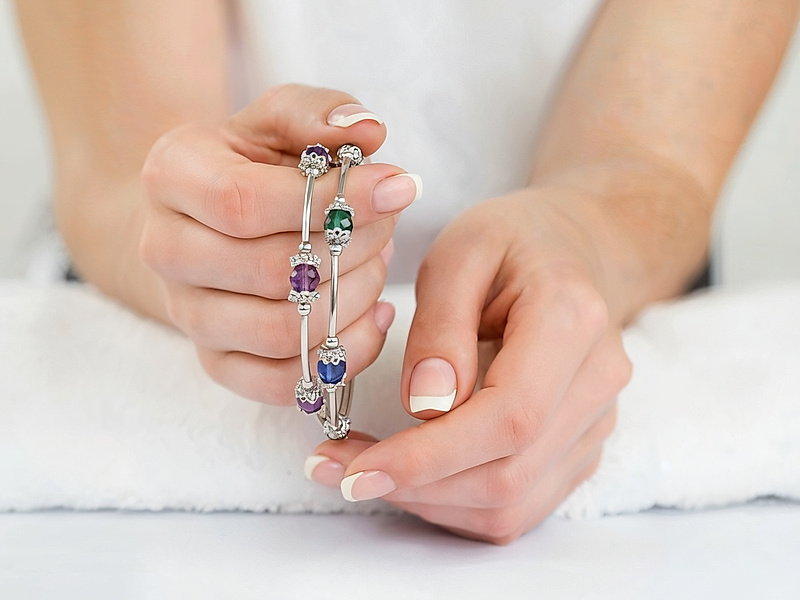 Набор материалов "Браслет с бусинами флюорита на мемори проволоке"