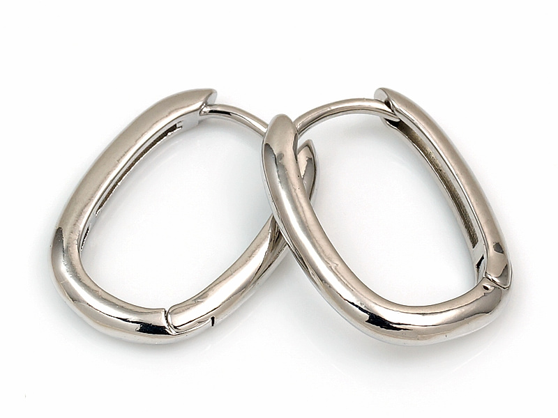 Швензы конго "Серебряный овал" для создания бижутерии (украшений). Покрытие - родий. Размеры - 18х13.5х2.2 мм. Размеры штифта - 6х0.8 мм, внутреннее пространство - 14х9 мм. Цена указана за пару.&nbsp;
 | Интернет-магазин товаров для рукоделия