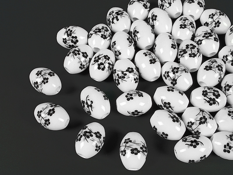 Фарфоровые бусины бочонок "Черная цветочная гжель".  Цвет - черный на белом. Диаметр отверстия - 3.5 мм. Производитель - Китай. Размеры и вес бусин усреднены. Точнее замеряем по требованию.&nbsp;
 | Интернет-магазин товаров для рукоделия