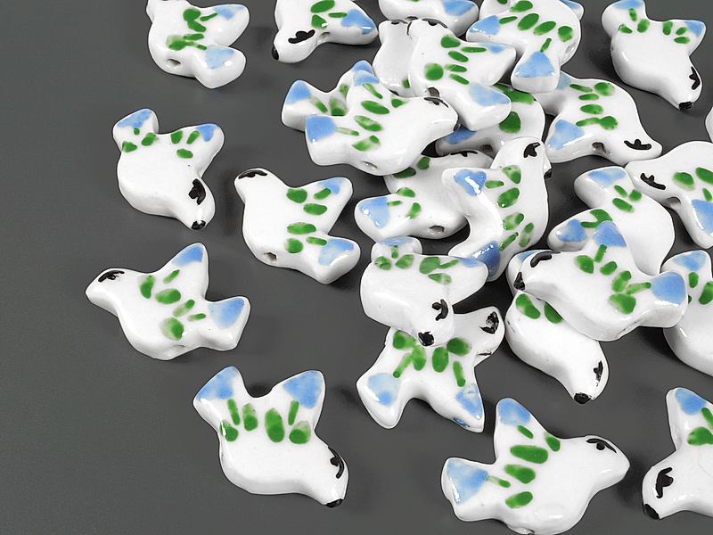 Керамические бусины "Голубь с голубыми тюльпанами" для создания бижутерии (украшений). Цвет - голубой на сером. Диаметр отверстия - 2 мм. Размеры и вес усреднены. Точнее замеряем по требованию.&nbsp;
 | Интернет-магазин товаров для рукоделия