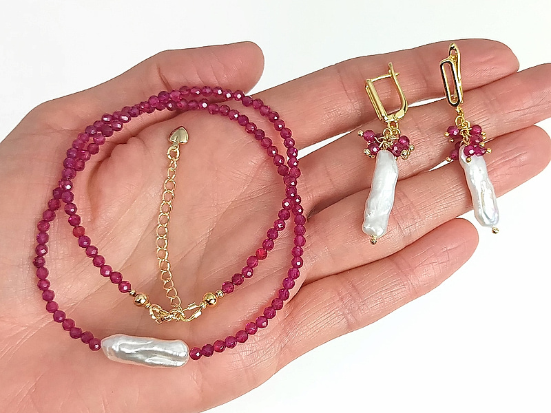 Набор материалов "Чокер и серьги с красной шпинелью и барочным жемчугом"