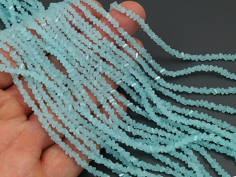 Граненые стеклянные бусины "алмазная крошка" треугольник "Матовый аквамарин"