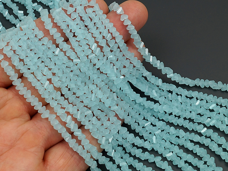 Граненые стеклянные бусины, алмазная крошка треугольник "Матовый аквамарин" для создания бижутерии (украшений). Диаметр отверстия - 1.1 мм. Размеры, вес, длина и количество бусин на нити указаны примерно. Точнее замеряем по требованию.
 | Интернет-магазин товаров для рукоделия