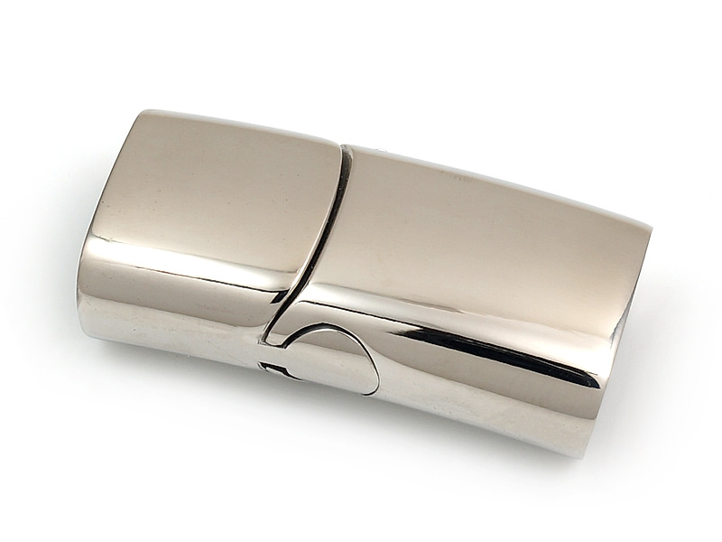 Плоскийй магнитный замочек с фиксатором для шнура (ленты, тесьмы) для создания бижутерии (украшений). Диаметр отверстий - 12х6 мм, глубина - 10 мм. Металл  - нержавеющая сталь. Покрытие - гальваническое. Открывается, выдвигаясь вбок. Цена указана за штуку.
 | Интернет-магазин товаров для рукоделия