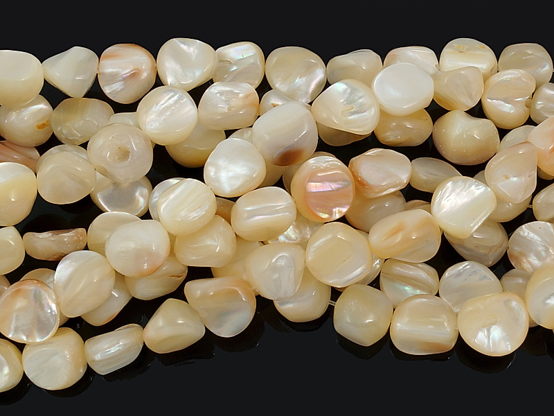 Бусины галтовка светло - бежевого перламутра.  Диаметр отверстия 1.2 мм. Размеры, вес, длина и количество бусин на нити указаны примерно. Точнее замеряем по требованию.
 | Интернет-магазин товаров для рукоделия