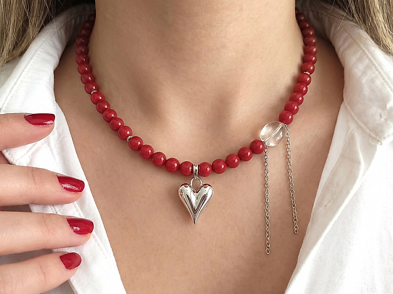 Набор материалов "Красный чокер с жемчугом майорка и сердечком"