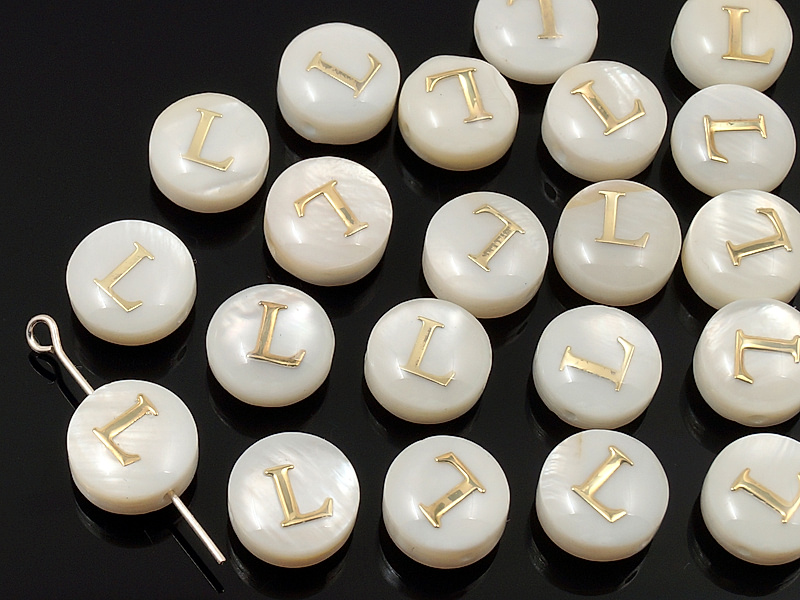 Бусина монетка "Буква L" из белого перламутра Диаметр отверстия 0.4 мм. Размеры и вес усреднены. Точнее замеряем по требованию.
 | Интернет-магазин товаров для рукоделия