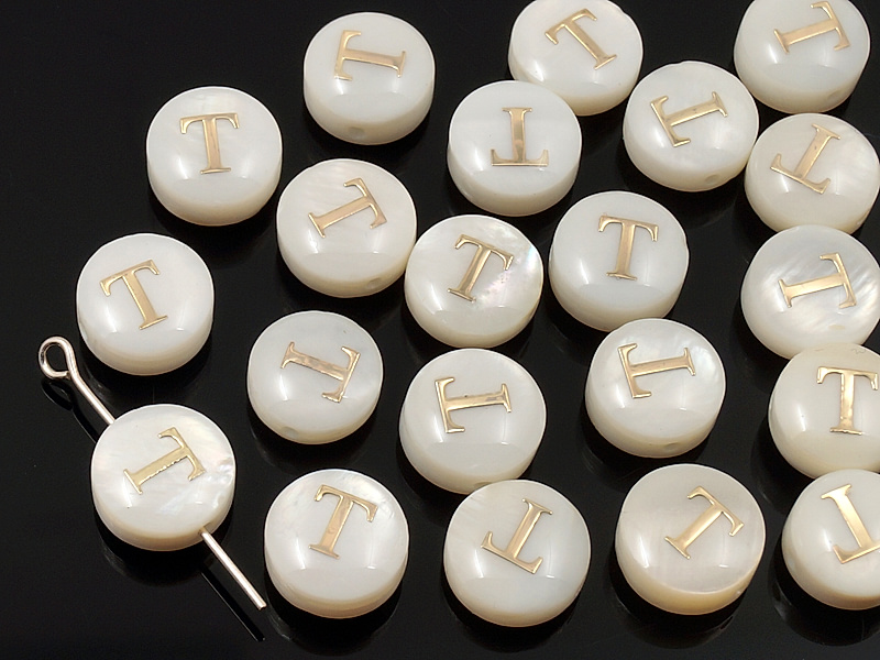 Бусина монетка "Буква T" из белого перламутра Диаметр отверстия 0.4 мм. Размеры и вес усреднены. Точнее замеряем по требованию.
 | Интернет-магазин товаров для рукоделия
