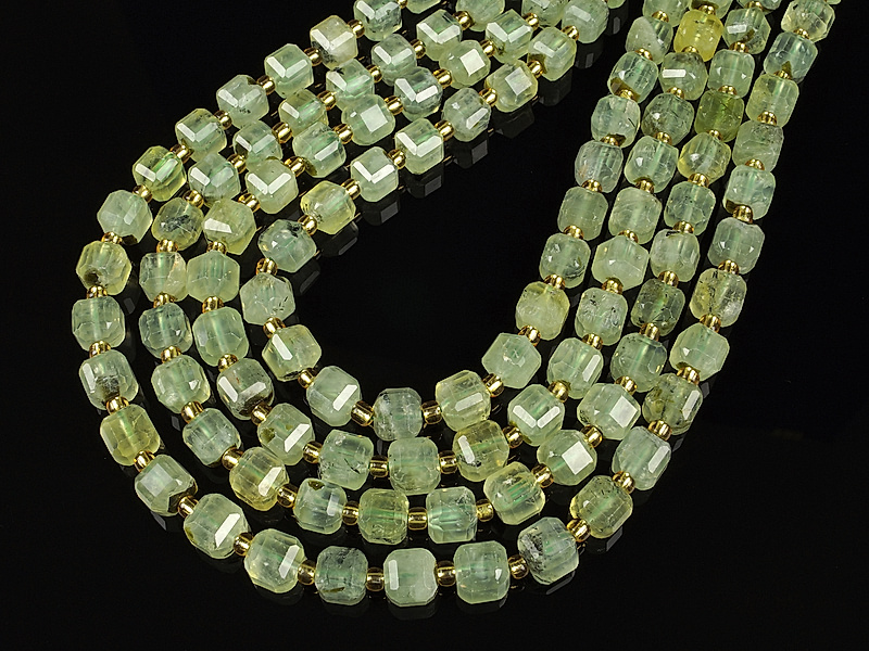 Граненые бусины кубики пренита 6.5x6.5x6.5мм