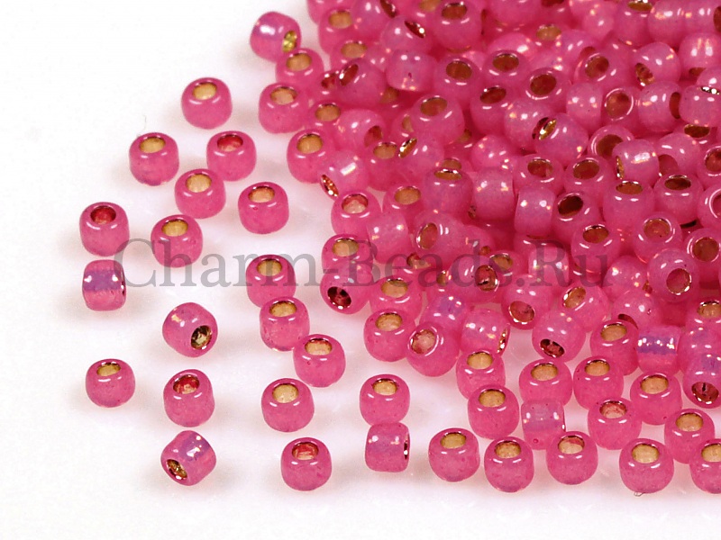 Бисер Toho, размер 8/0. Цвет #2106 (Внутреннее серебрение, молочный розово-лиловый). Производитель - Япония. Цена указана за 10 грамм. | Интернет-магазин товаров для рукоделия