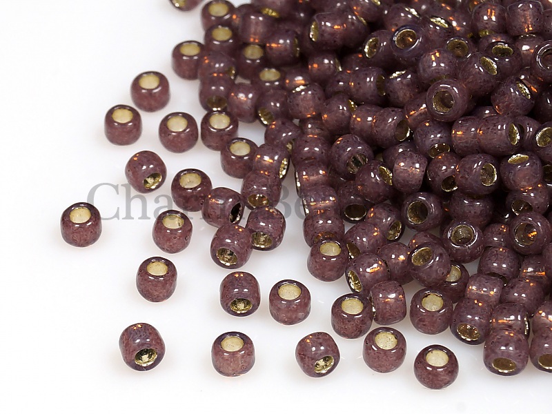 Бисер Toho, размер 8/0. Цвет #2114 (внутреннее серебрение, молочный мускатный орех). Производитель - Япония. Цена указана за 10 грамм. | Интернет-магазин товаров для рукоделия