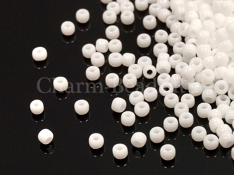 Бисер Toho, размер 11/0. Цвет #41 (Непрозрачный, белый). Цена указана за 10 грамм. Производитель - Япония.  | Интернет-магазин товаров для рукоделия