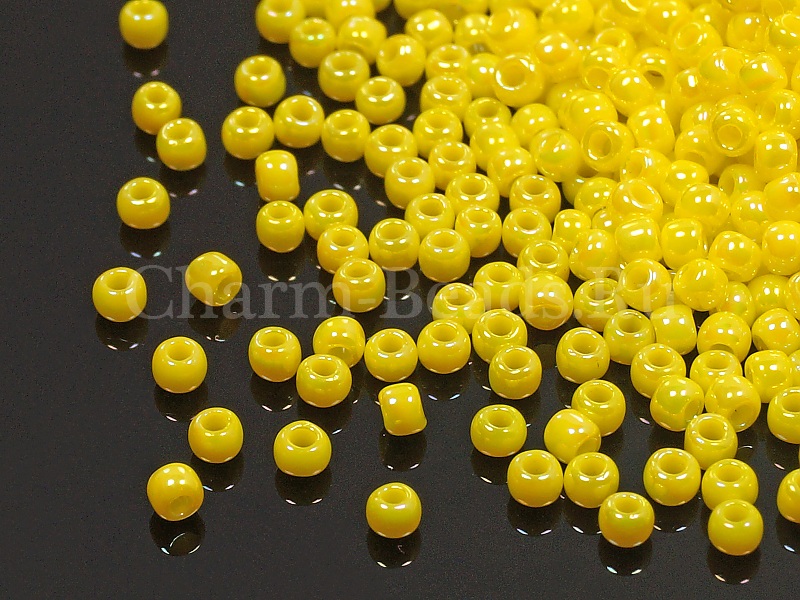 Бисер Toho, размер 11/0.  Цвет #402 (Радужный непрозрачный, одуванчик). Цена указана за 10 грамм. Производитель - Япония.  | Интернет-магазин товаров для рукоделия