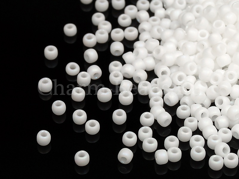 Бисер Toho, размер 11/0.  Цвет #761 (Матовый непрозрачный, пастель, белый).  Производитель - Япония. Цена указана за 10 грамм. | Интернет-магазин товаров для рукоделия