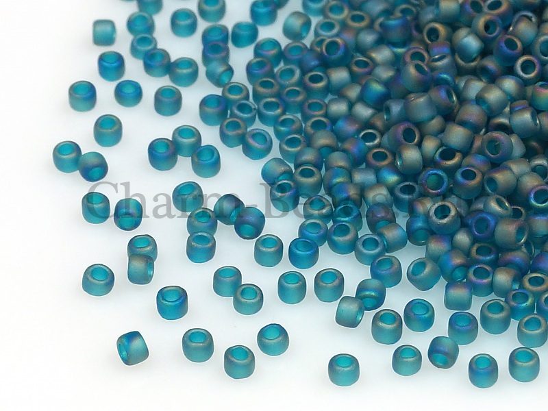 Бисер Toho, размер 15/0. Цвет #167BDF (матовый прозрачный радужный, изумрудный). Цена указана за 10 грамм. Производитель - Япония.  | Интернет-магазин товаров для рукоделия
