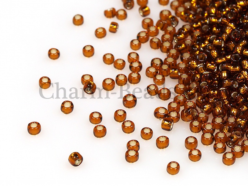 Бисер Toho, размер 15/0. Цвет #34 (Внутреннее серебрение, дымчатый топаз). Цена указана за 10 грамм. Производитель - Япония. | Интернет-магазин товаров для рукоделия