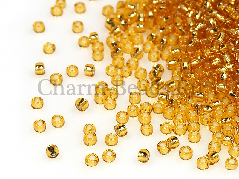 Бисер Toho, размер 15/0. Цвет #22B (внутреннее серебрение, топаз). Цена указана за 10 грамм. Производитель - Япония. | Интернет-магазин товаров для рукоделия