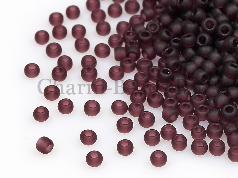 Бисер Toho, размер 15/0. Цвет #6CF (Матовый прозрачный, аметист). Цена указана за 10 грамм. Производитель - Япония. | Интернет-магазин товаров для рукоделия