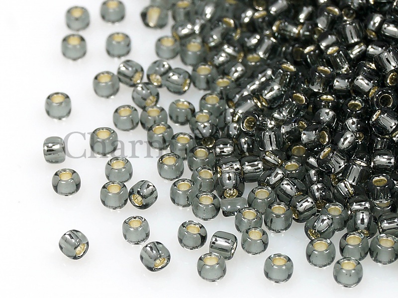 Бисер Toho, размер 11/0.Цвет #29B (Внутреннее серебрение, серый). Цена указана за 10 грамм. Производитель - Япония. | Интернет-магазин товаров для рукоделия