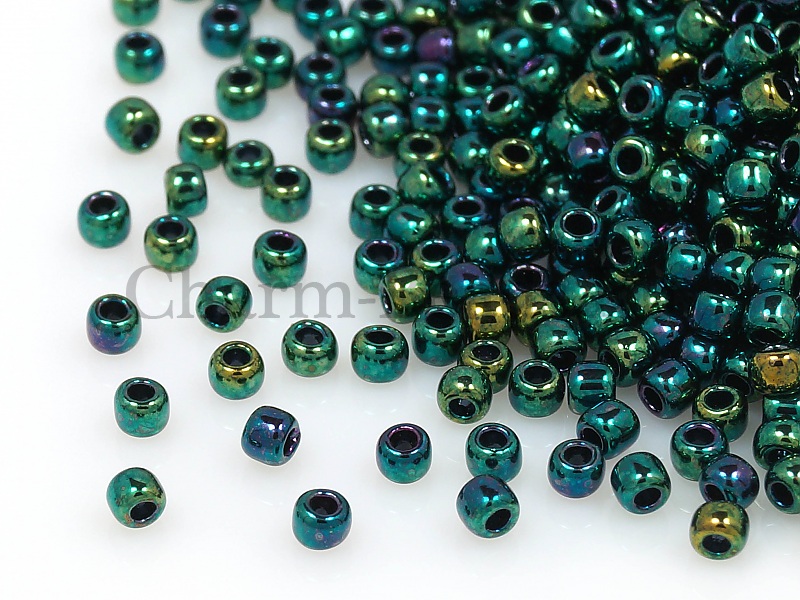 Бисер Toho, размер 11/0. Цвет #506 (Метализированный золотом, майский жук). Цена указана за 10 грамм. Производитель - Япония. | Интернет-магазин товаров для рукоделия