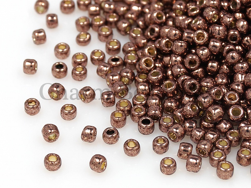 Бисер Toho, размер 11/0. Цвет #PF556 (Permanent Finish гальванизированный, розово-лиловый). Цена указана за 10 грамм. Производитель - Япония. | Интернет-магазин товаров для рукоделия