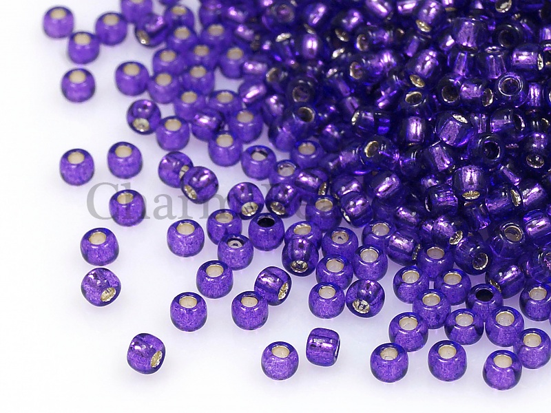 Бисер Toho, размер 11/0. Цвет #2224 (Внутреннее серебрение, фиолетовый). Цена указана за 10 грамм. Производитель - Япония. | Интернет-магазин товаров для рукоделия