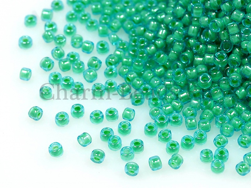 Бисер Toho, размер 15/0. Цвет #954 (Окрашенный изнутри, вода/светлый нарцисс). Цена указана за 10 грамм. Производитель - Япония. | Интернет-магазин товаров для рукоделия