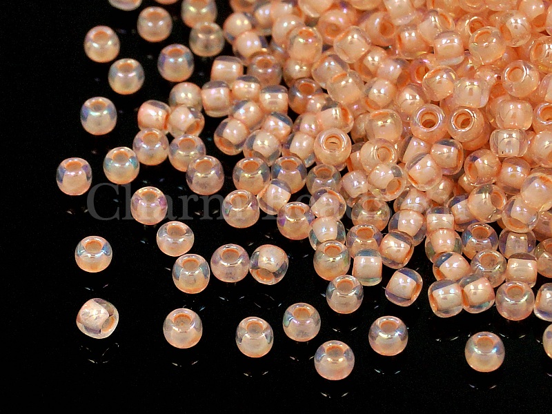 Бисер Toho, размер 11/0. Цвет #794 (Окрашенный изнутри, радужный хрусталь/абрикос). Цена указана за 10 грамм. Производитель - Япония. | Интернет-магазин товаров для рукоделия