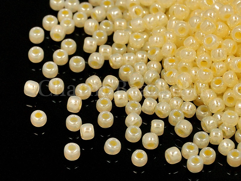 Бисер Toho, размер 11/0. Цвет #901 (Цейлон, пудинг). Цена указана за 10 грамм. Производитель - Япония. | Интернет-магазин товаров для рукоделия